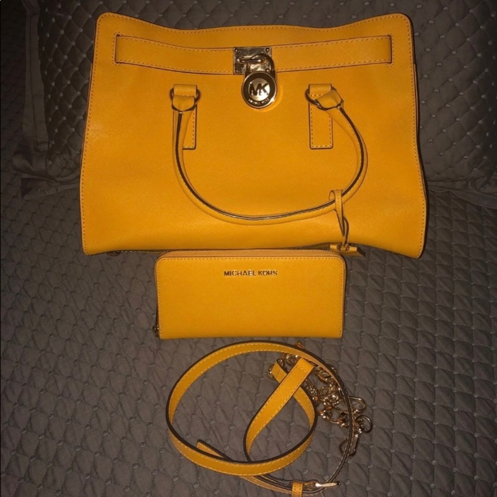 Michael Kors Purse set